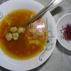 Bistra supa sa ćuftama, povrćem i šafranom