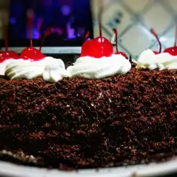 Klasična torta Crna šuma (Black Forest Cake)