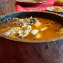 Supa sa mesom i pasuljem