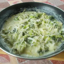 Brokoli sa pavlakom i kačkavaljem u tiganju