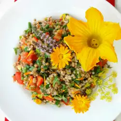 Čarobna salata Tabule sa heljdom i cvetićima