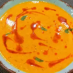 Krem supa od sočiva sa ljutim paprikama