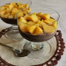Desert u čaši sa bananama