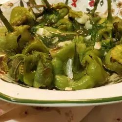 Topla salata sa paprikama