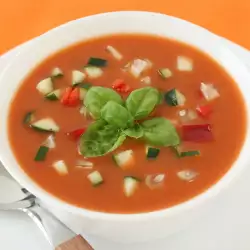 Španska supa sa paradajz pireom