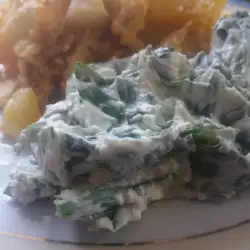 Salata od sremuša sa fetom