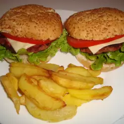 Burger sa zelenom salatom