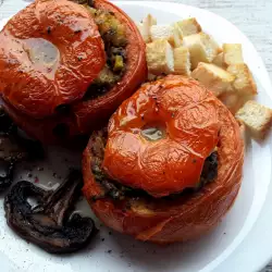 Pirinač sa pečurkama i paradajzom