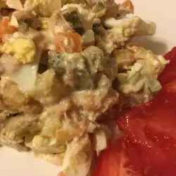 Salata od jaja sa tunjevinom i majonezom