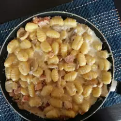 Njoke od krompira sa pavlakom i slaninom