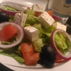 Grčka salata sa zelenom salatom