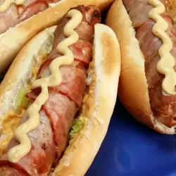 Hotdog sa slaninom