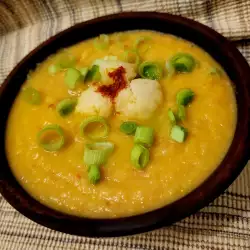 Krem supa od karfiola sa leblebijom i prazilukom