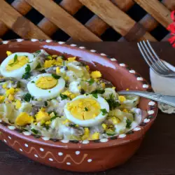 Krompir salata s jajima i pečurkama