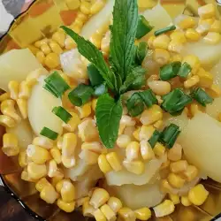 Krompir salata sa kukuruzom i mladim lukom