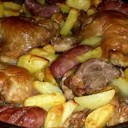 Krompir sa mešanim mesom u rerni