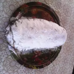 Nemački kolač sa šećerom u prahu