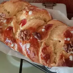 Uskršnji kolač sa limunadom po receptu Vanje Đorđević