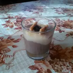 Desert u čaši sa brašnom