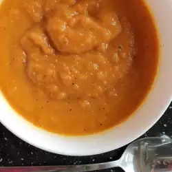 Krem supa od šargarepe sa graškom