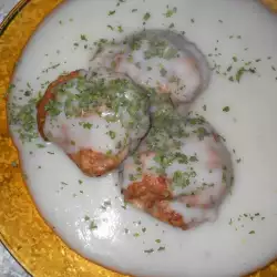 Ćuftice u rerni sa belim sosom