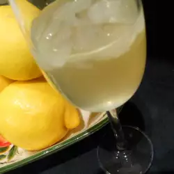 Alkohol sa sokom od limuna