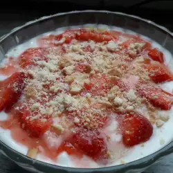 Jednostavna mini torta od jagoda