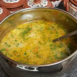 Mlečna pileća supa