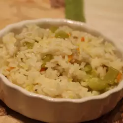Postan pirinač sa povrćem
