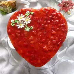 Pirinčana torta sa jagodama i sirupom od ruža