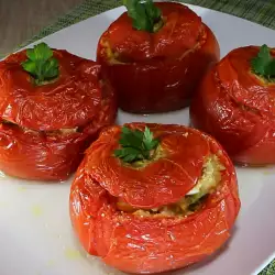 Punjeni paradajz sa majčinom dušicom