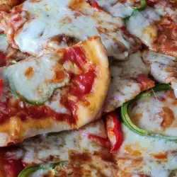 Pica na italijanski način sa paprikama
