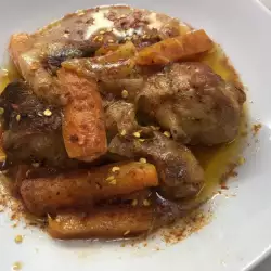 Piletina u sosu sa šargarepom