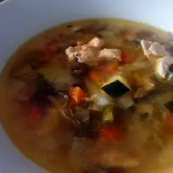 Keto pileća supa sa povrćem