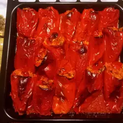 Punjene paprike sa paradajzom bez mesa