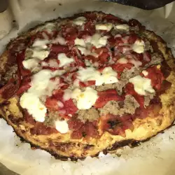 Pica bez brašna sa karfiolom i tunjevinom