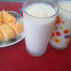 Voćno mleko sa dinjom
