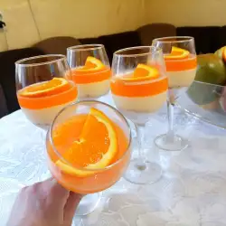 Parfe od pomorandže u čašama