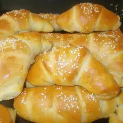 Vazdušaste kiflice sa sirom i susamom