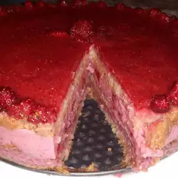 Rođendanska torta sa jagodama