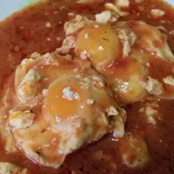 Ukusna jaja sa paradajz sosom
