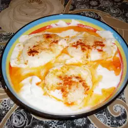 Jaja na panađurski način sa sosom od belog luka