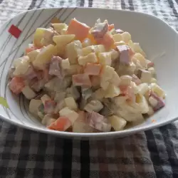 Domaća ruska salata bez graška