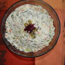 Vegetarijanska ruska salata