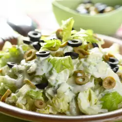Zelena salata sa majonezom