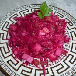 Salata od cvekle sa kiselim krastavčićima