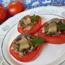 Salata sa pečurkama i paradajzom