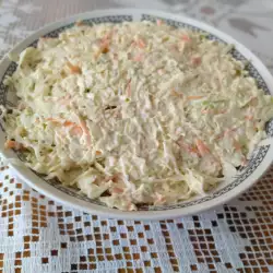 Salata od pilećeg belog mesa, kupusa i šargarepe