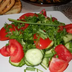 Sveža salata sa bugarskim lukom