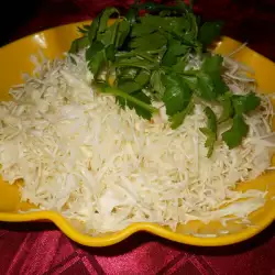 Salata od svežeg kupusa i peršuna